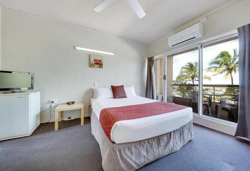 패밀리 룸, Camelot Motel