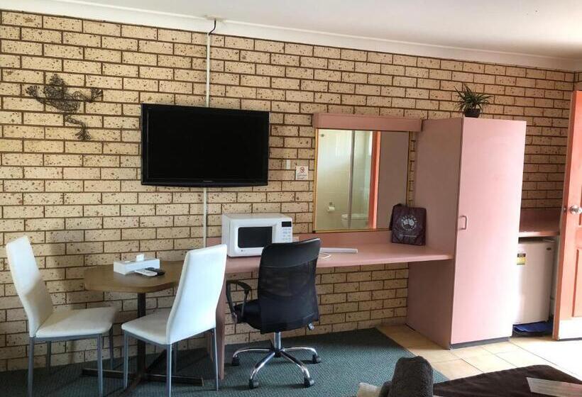Номер Deluxe с Балконом, Alamo Motor Inn