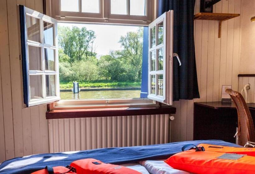 Номер Стандартный с Видом, Boat Hotel De Barge