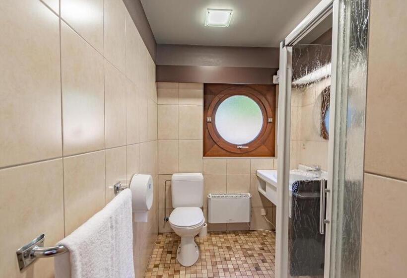 Superior Room, Les Rhodos