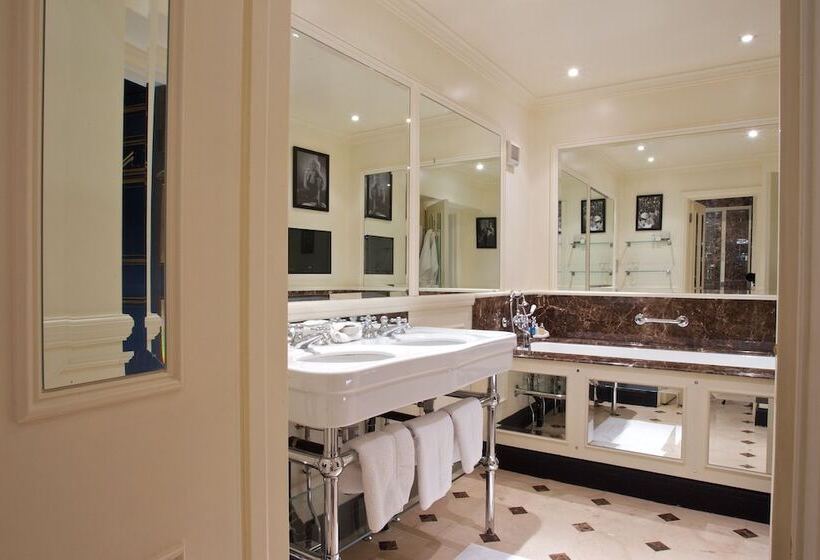 Полулюкс, 11 Cadogan Gardens And The Apartments By Iconic Luxury Hotels