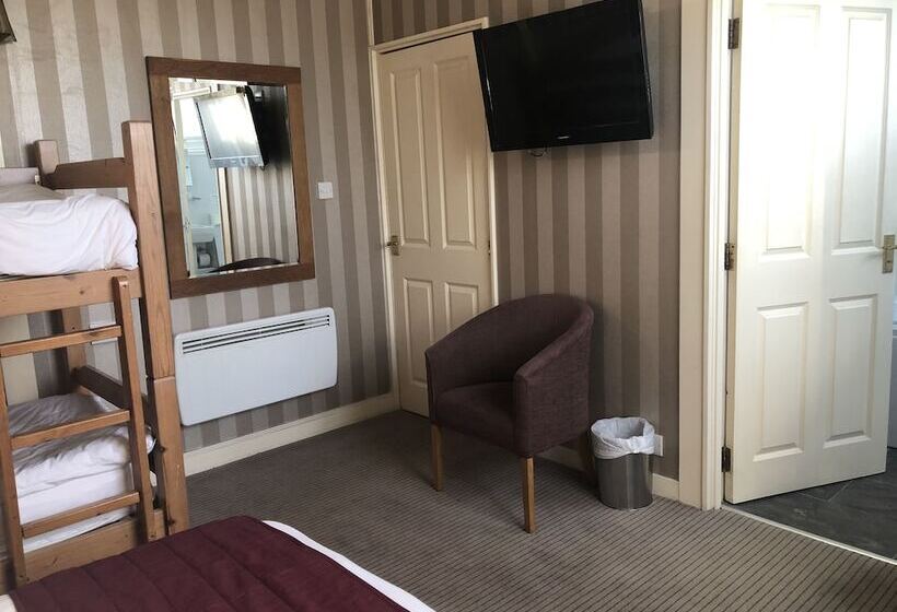 Семейный Номер, The Dog & Partridge Country Inn