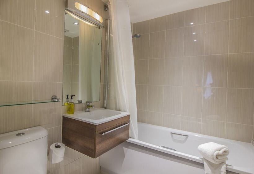 Классический Номер, The Admiral Rodney Hotel, Horncastle, Lincolnshire