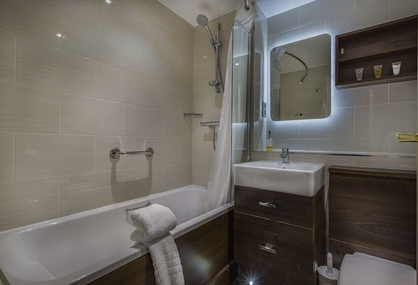 Классический Номер, The Admiral Rodney Hotel, Horncastle, Lincolnshire
