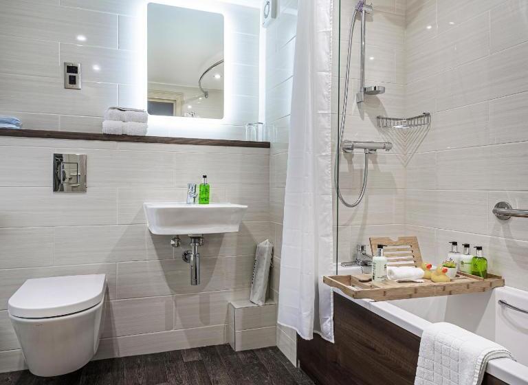 Quarto Superior, The Castle Hotel, Conwy, North Wales