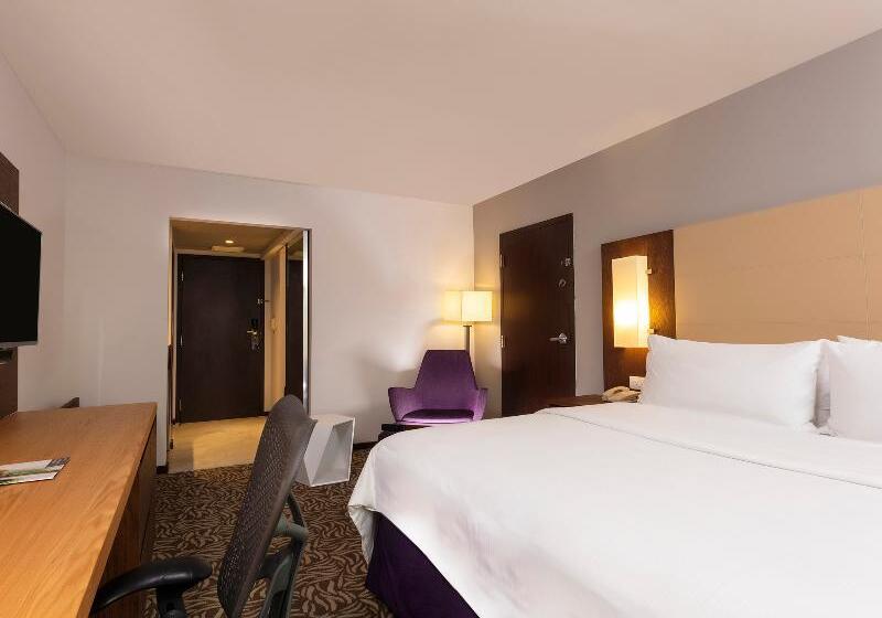 Номер Стандарт, Doubletree By Hilton London Heathrow Airport