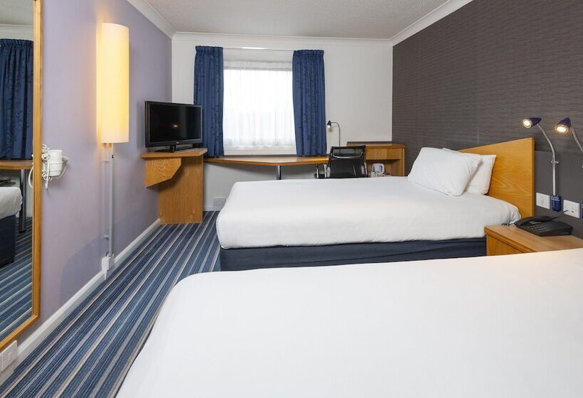 Номер Стандарт, Holiday Inn Express Stafford, An Ihg