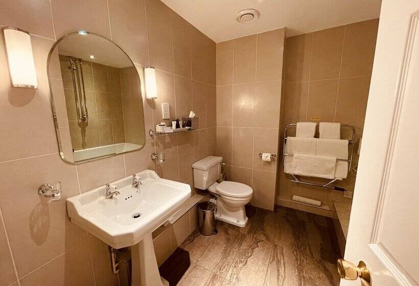 Семейный Номер, Nuthurst Grange Country House