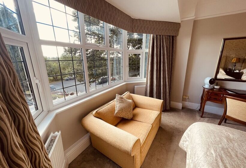Семейный Номер, Nuthurst Grange Country House