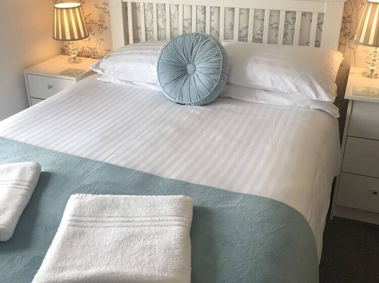 Номер Стандарт, Rooms At The Highcliffe
