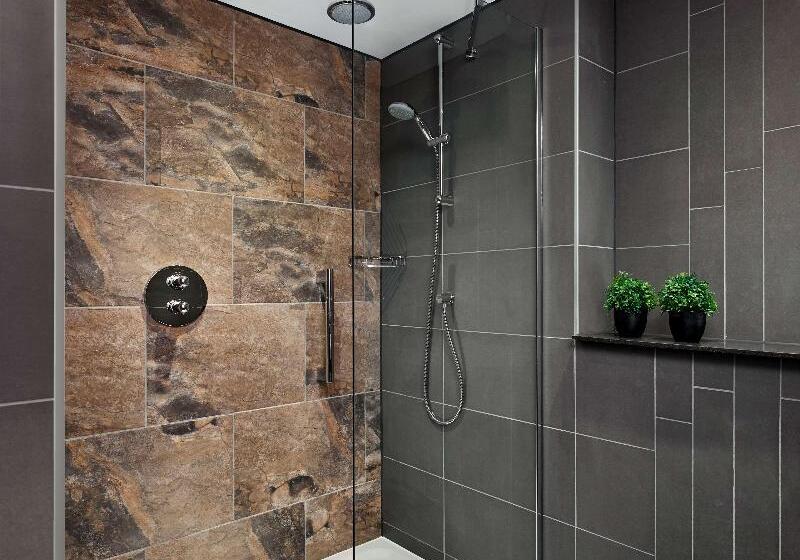 Номер Deluxe Кровать Кинг, Doubletree By Hilton Hotel Sheffield Park