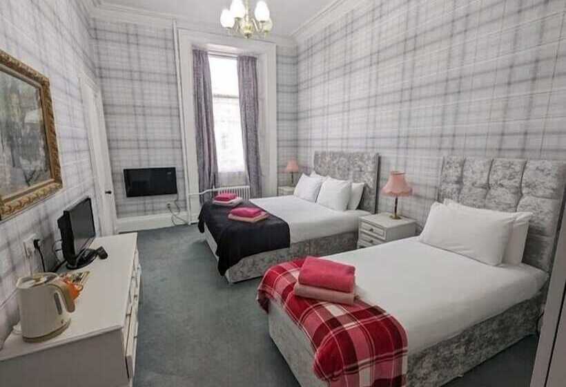 اتاق استاندارد سه نفره, Eliza House