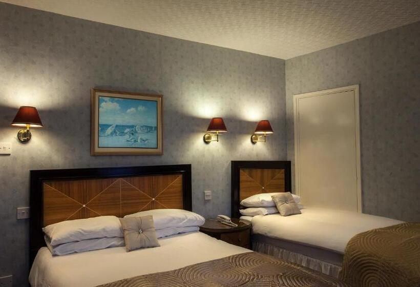 Семейный Номер, The Savoy Hotel Adults Only