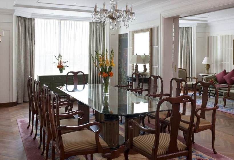 Королевский Люкс, The Great Duke Phnom Penh