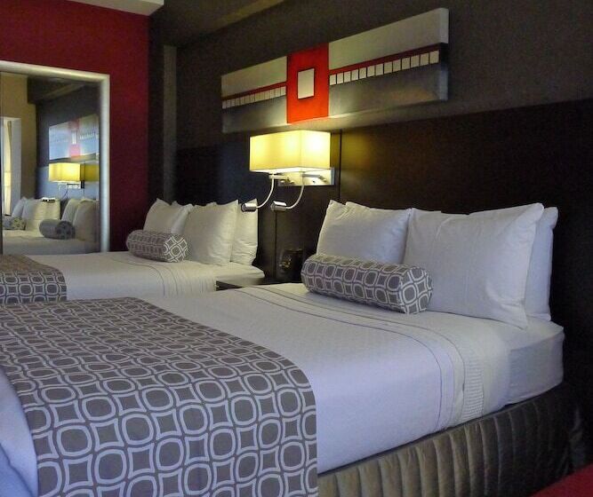 ２ダブルベッドのスタンダードルーム, Armon Plaza Montreal Airpt, Trademark Collection By Wyndham