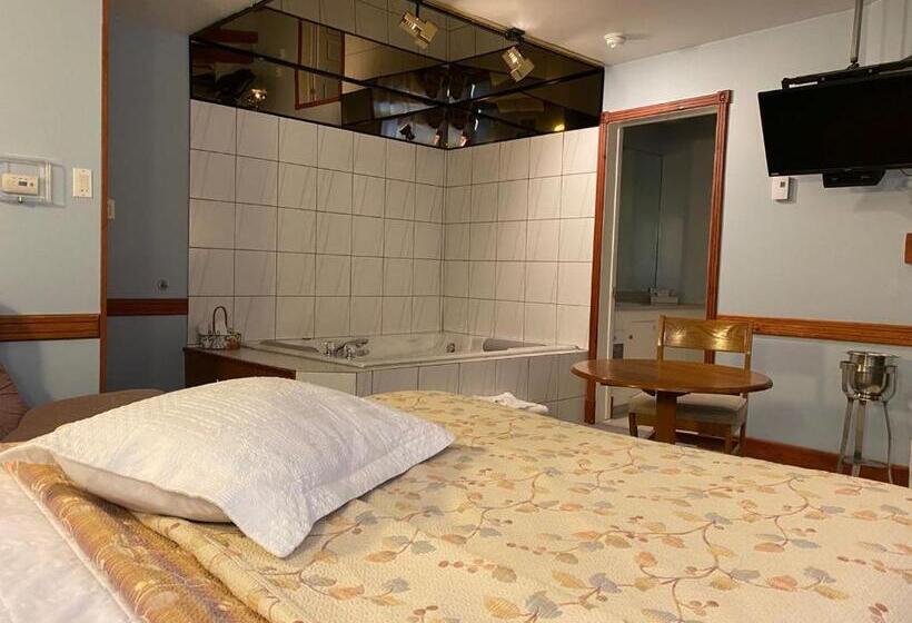 Номер Стандарт с Гидромассажем, Auberge Harris
