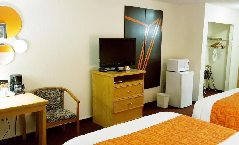 Номер Стандарт, Howard Johnson By Wyndham Fort St. John