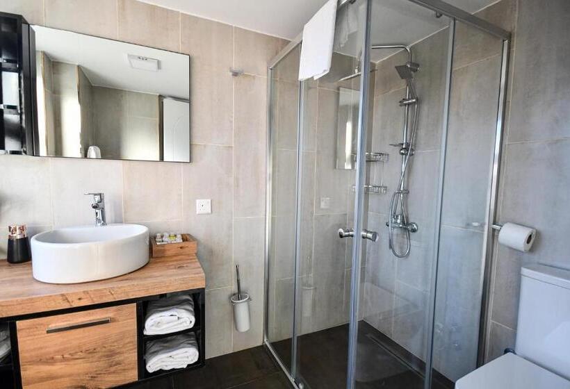 Номер Стандарт, Dorana Hotel