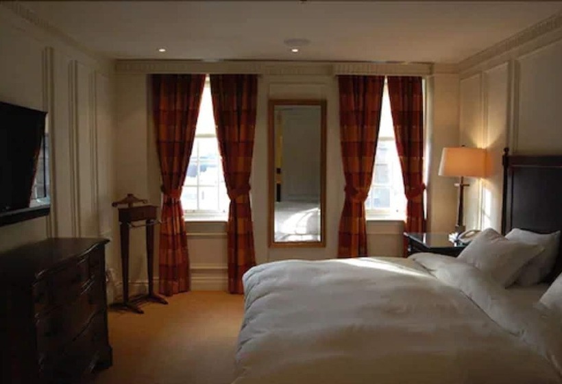 סוויטה דלוקס, Windsor Arms