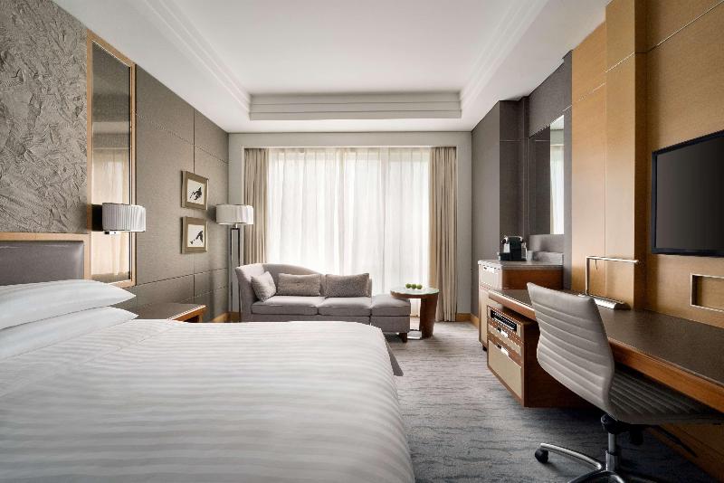 Club Room King Bed, Kerry Hotel, Beijing By Shangri La