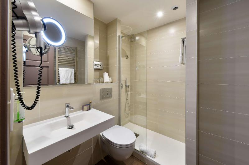 Quarto Superior, Best Western Plus La Corniche