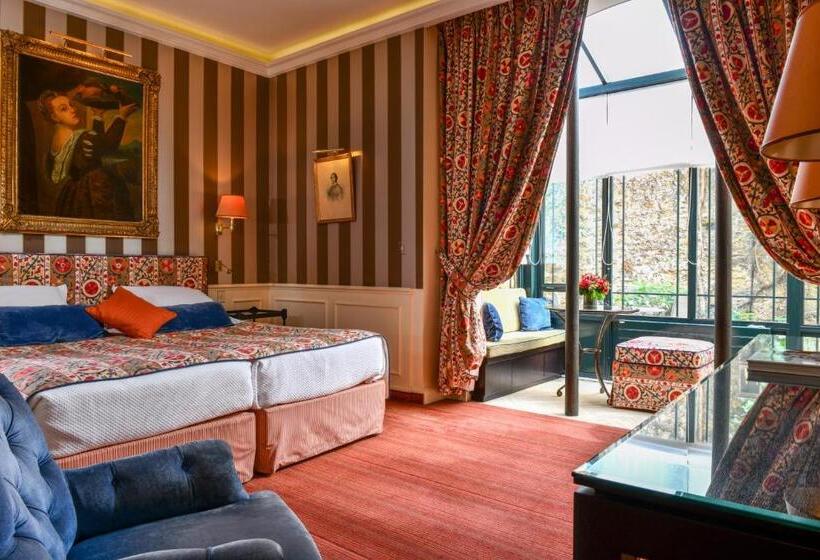 سوئیت جونیور با چشم‌انداز باغ, Hôtel De L Abbaye