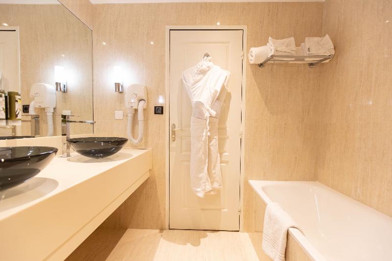 行政房间, Mouratoglou Hotel & Resort
