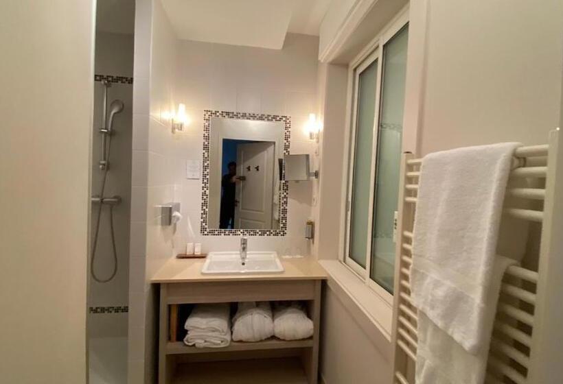 Номер Клуб, Hôtel Et Résidence La Réserve