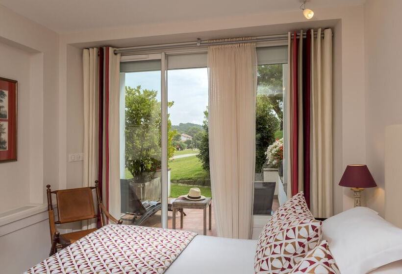 Классический Номер, Hôtel Et Résidence La Réserve