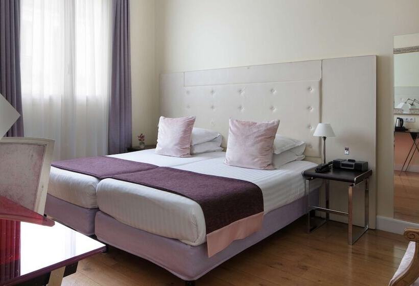 Номер Стандарт, Le 123 Elysees  Astotel