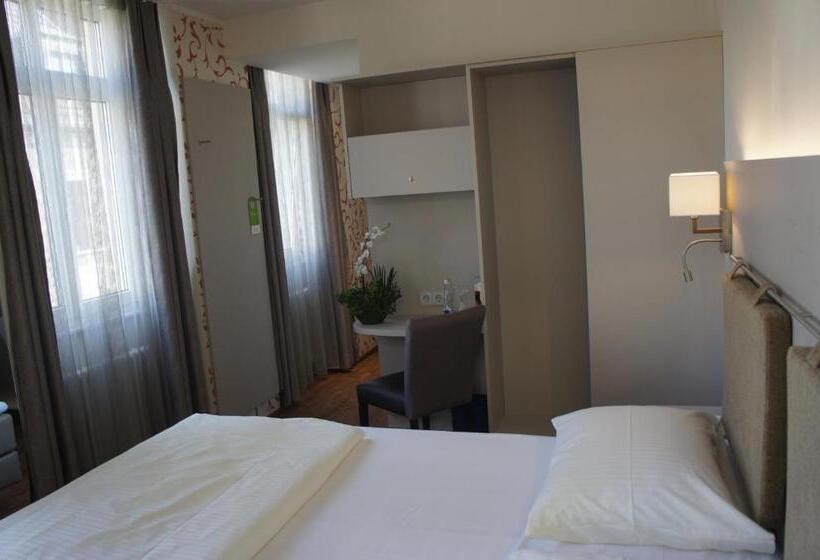 디럭스 룸, Stadthotel Engel