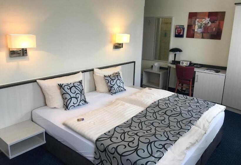 Номер Стандарт, Parkhotel Neubrandenburg