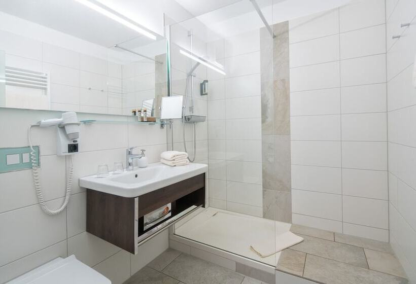 Номер Стандарт, Schlosshotel Klaffenbach