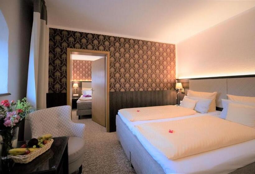 Номер Стандарт Трехместный, Schlosshotel Klaffenbach