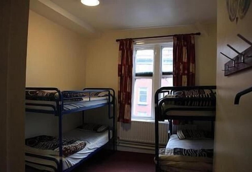 اتاق استاندارد با سرویس بهداشتی مشترک, Kinlay House Hostel