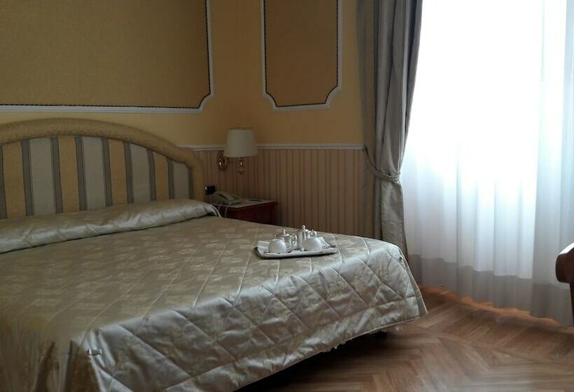 اتاق استاندارد سه نفره, Andreola Central