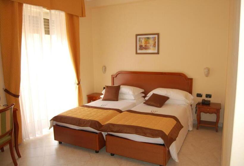 Классический Номер, Grand Hotel Moroni