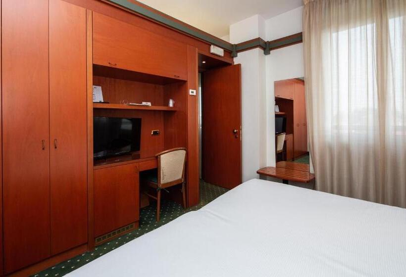 Номер Комфорт, Jet Hotel, Sure Hotel Collection By Best Western