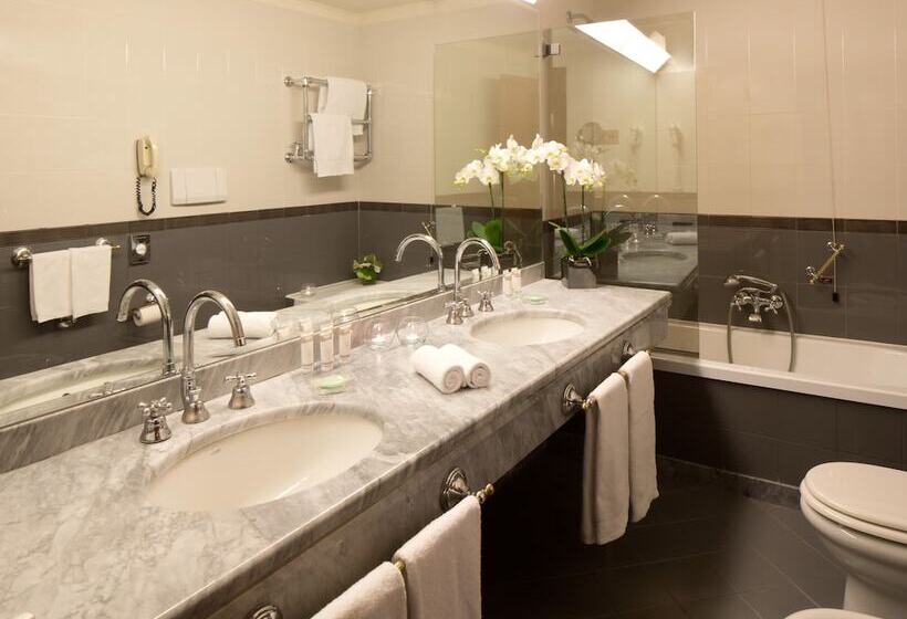 اتاق استاندارد سه نفره, Starhotels Du Parc