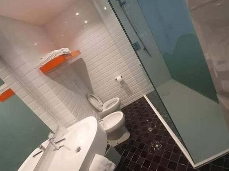 Номер Deluxe, Green Hotel Motel