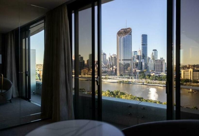 Люкс Премиум, Emporium Hotel South Bank