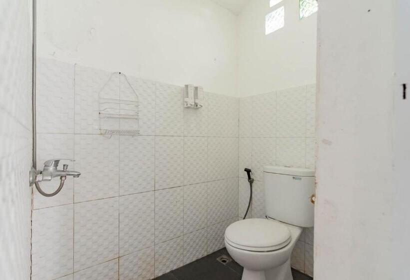 Номер Стандарт, Reddoorz Near Kampung Gajah 2