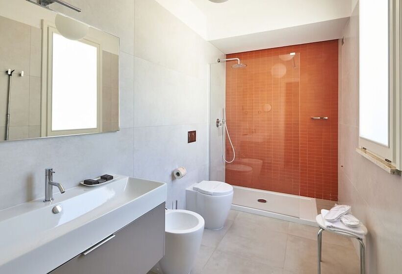 اتاق راحتی سه تخته, Grand Hotel Riviera   Cdshotels