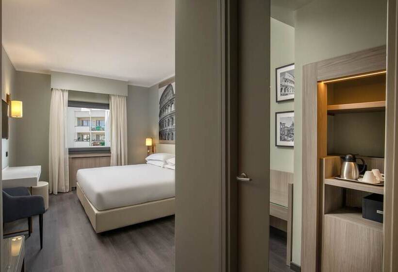 Standard Room, Marc Aurelio