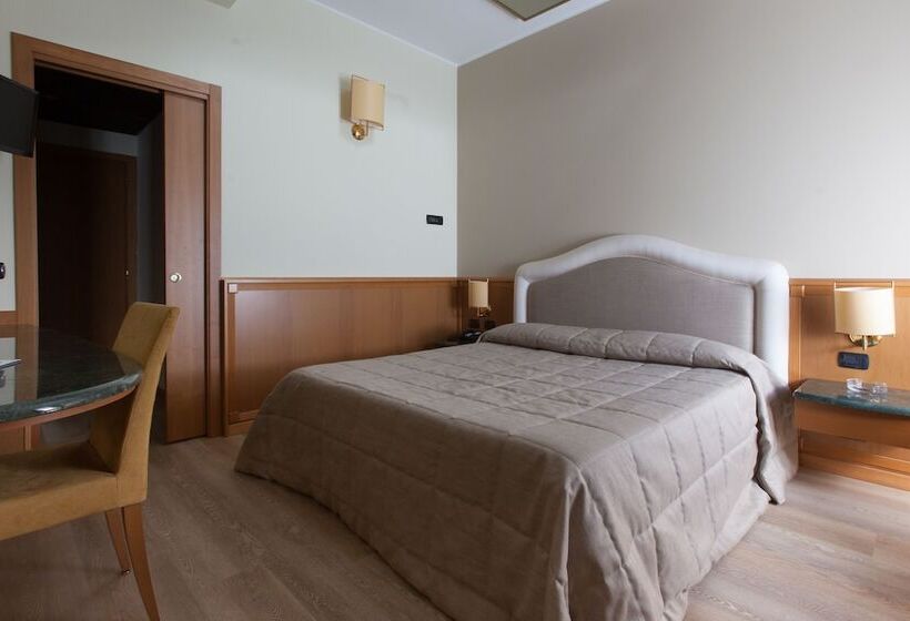 Номер Стандарт, Airport Hotel Malpensa