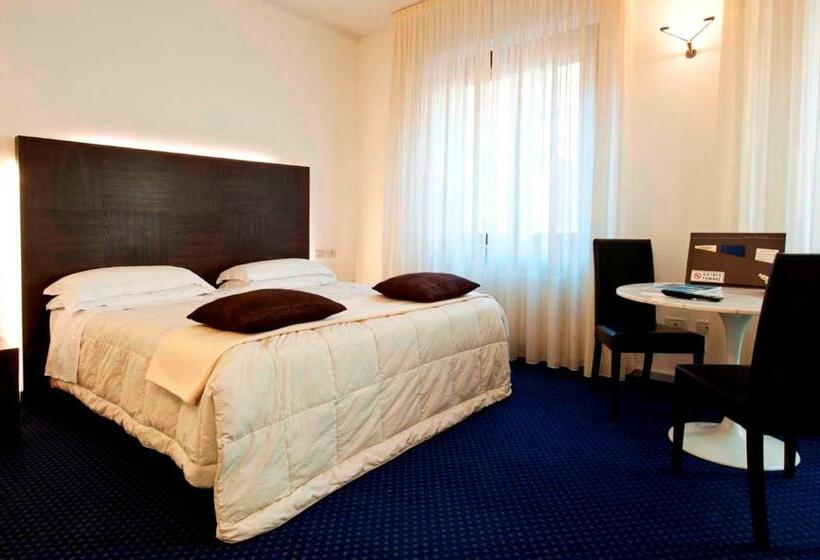 سوییت جونیور, Rechigi Hotel   Adults Only