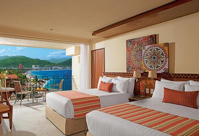 Номер Deluxe Вид на Море Боковой, Sunscape Puerto Vallarta Resort