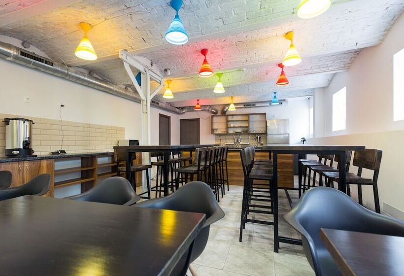Семейный Номер Совместный Санузел, Makarov Hostel