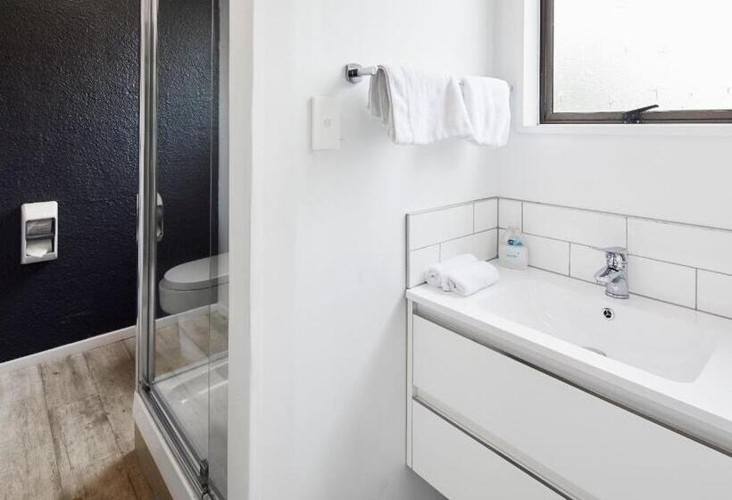 Студия Стандарт, Aotea Motel