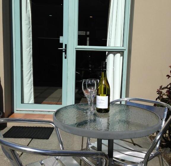 Апартаменты 3 Спальни, Queenstown Gateway Apartments
